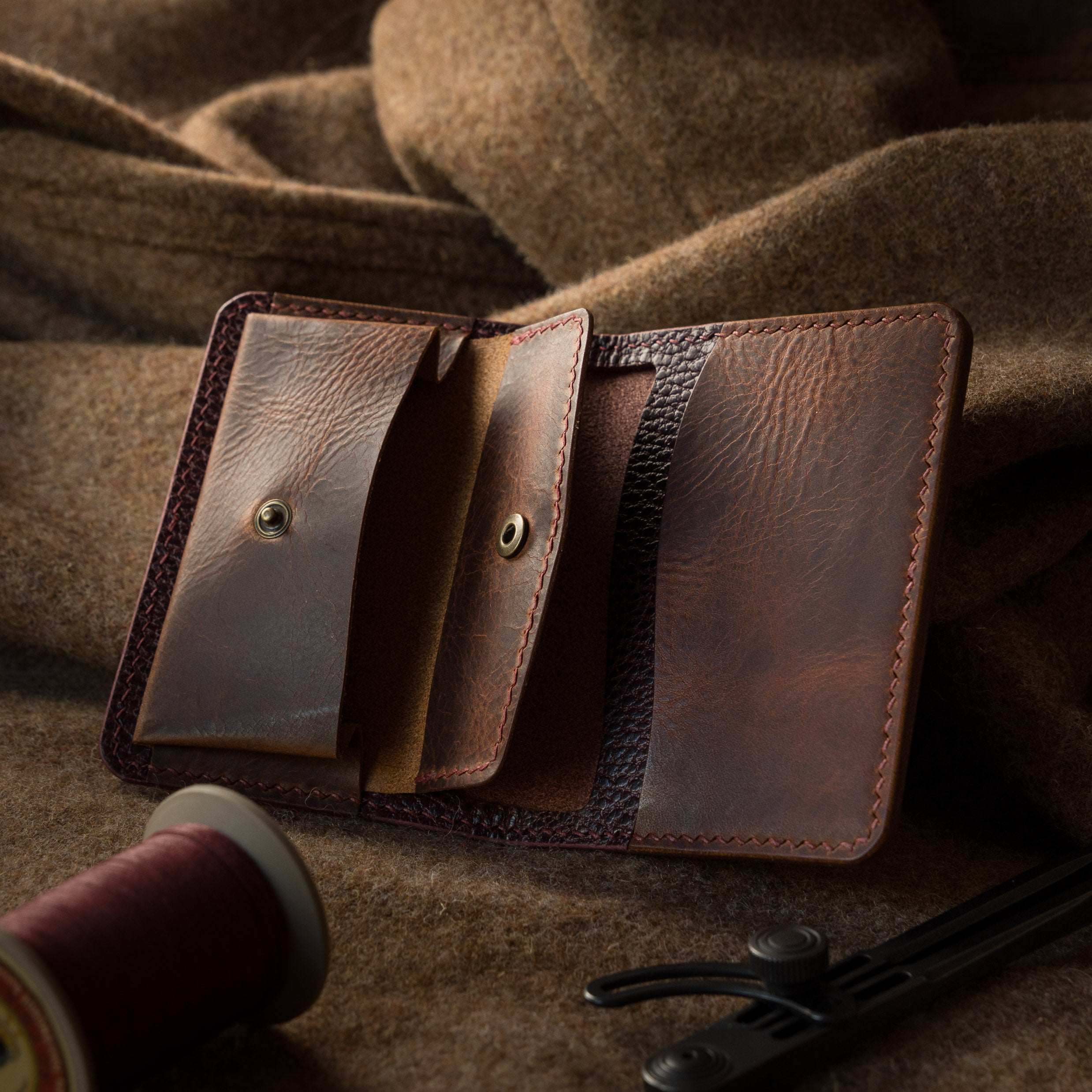 Sérac Wallet - Wax Cognac & Pueblo Marine