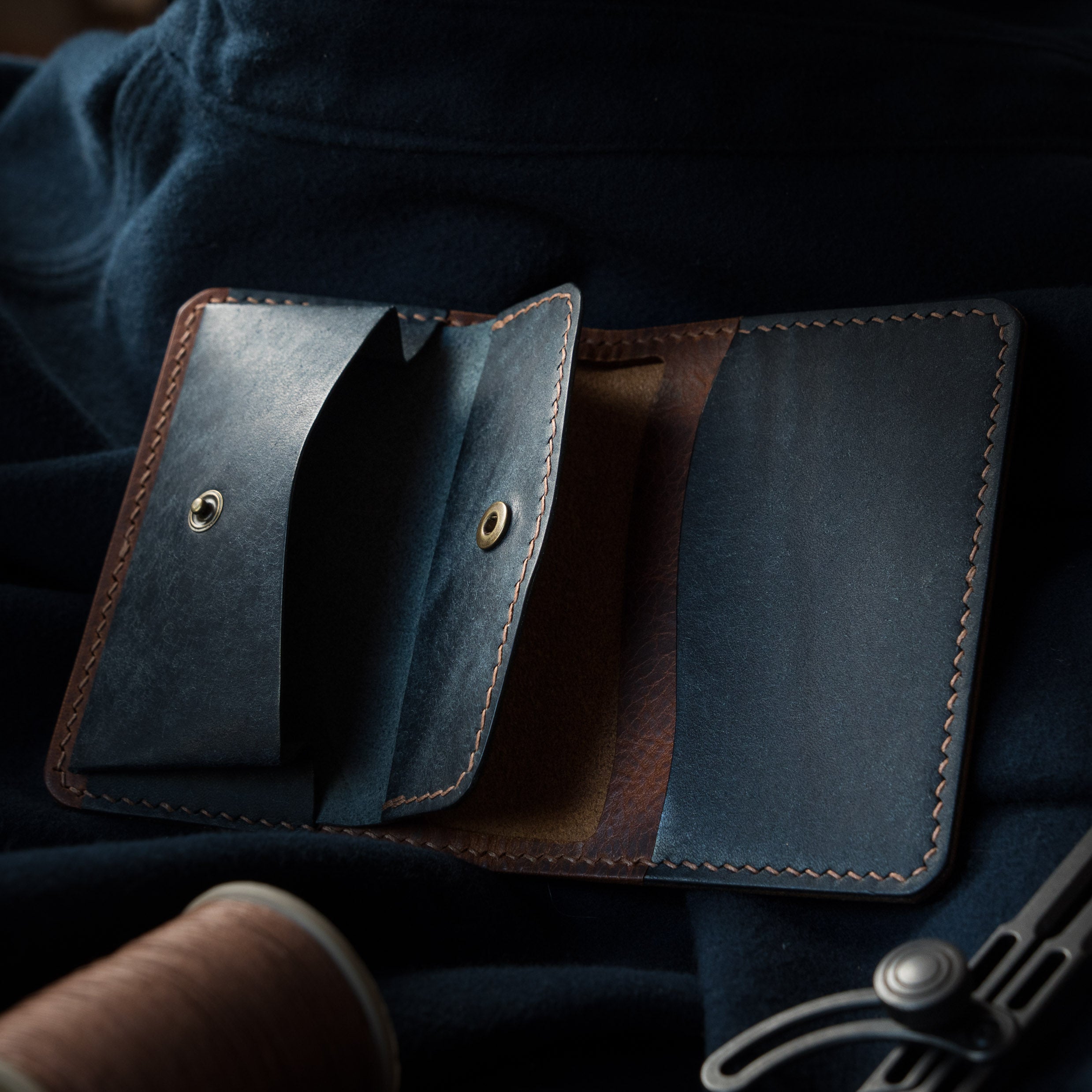 Sérac Wallet - Wax Cognac & Pueblo Marine