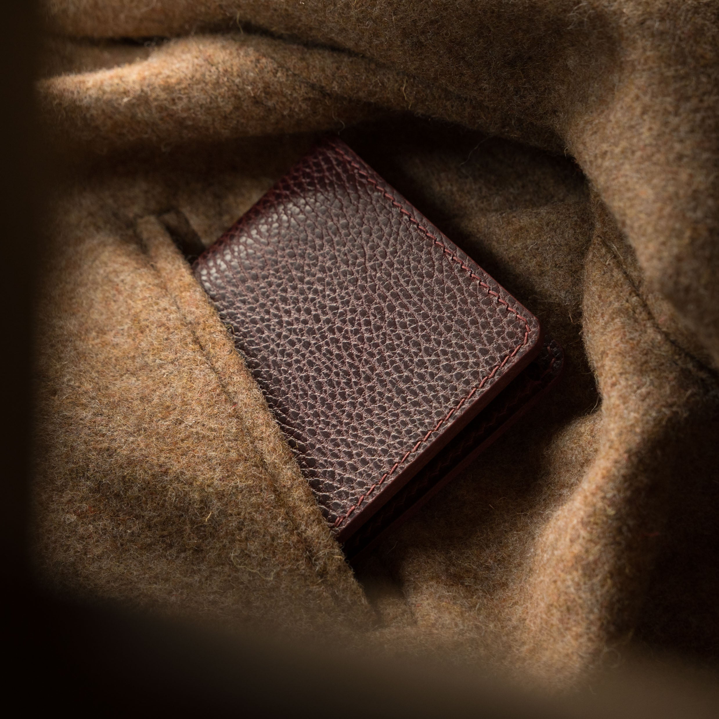 Porte-Passeport Astrolabe - Dollaro Bordeaux & Cognac