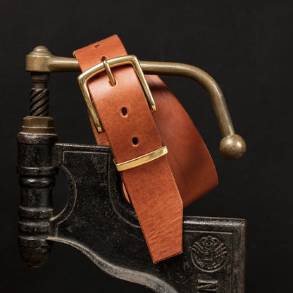 Ceinture 40mm en cuir de taureau Français, boucle et passant en laiton massif