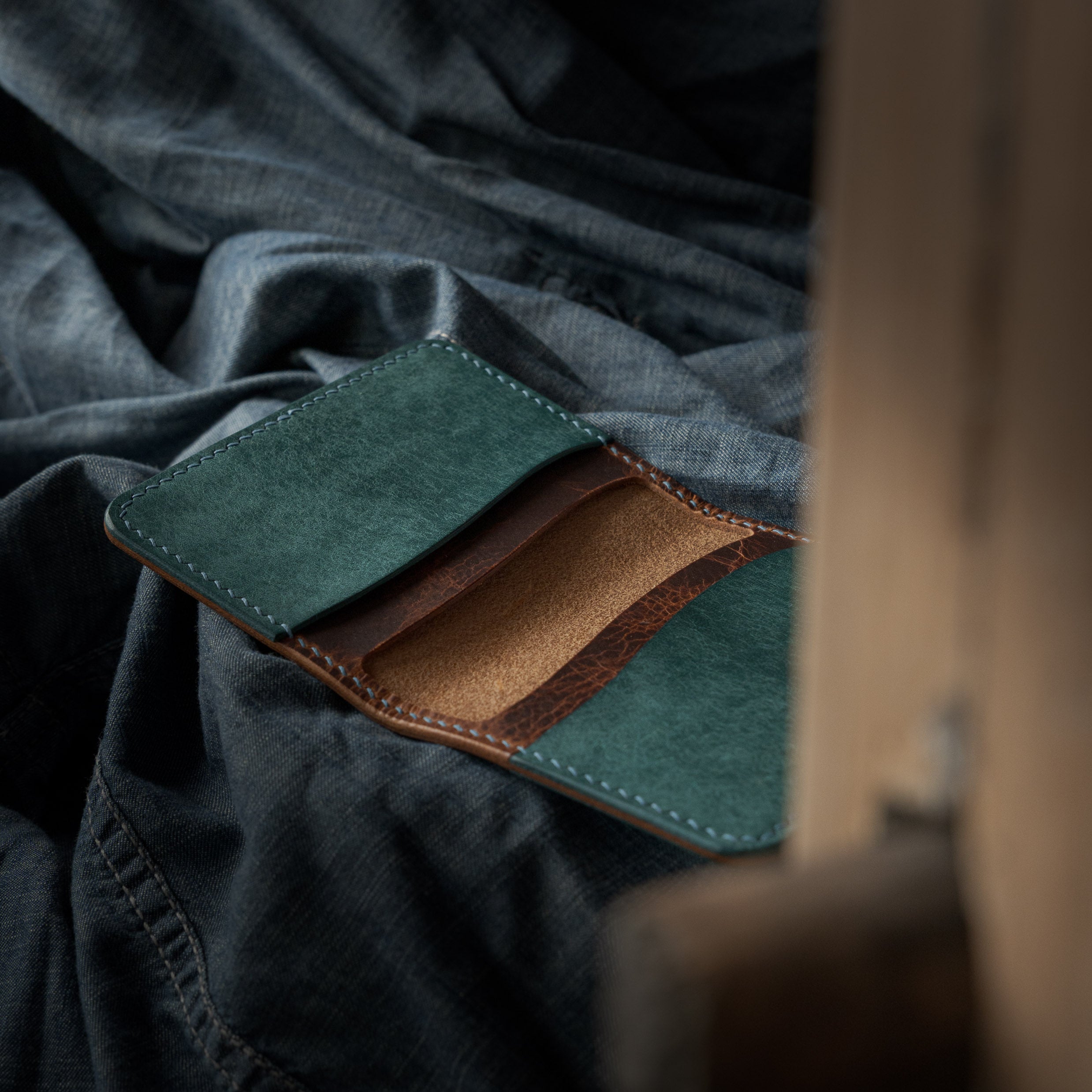 Banqise Wallet - Cognac Wax & Marine Pueblo