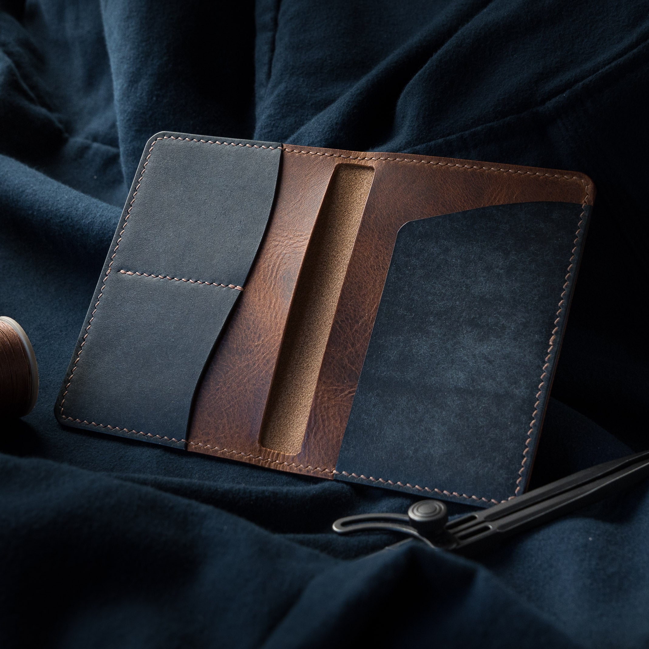 Porte-Passeport Astrolabe - Cognac & Marine