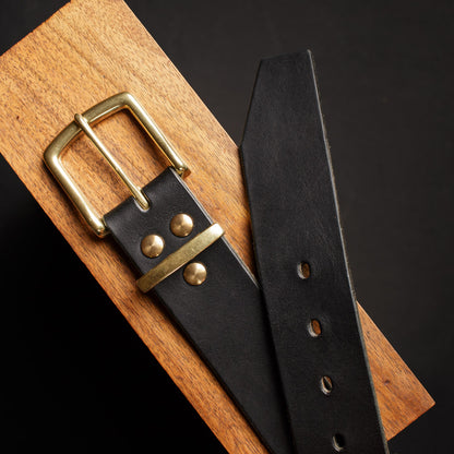 Ceinture 40mm en cuir de taureau Français, boucle et passant en laiton massif