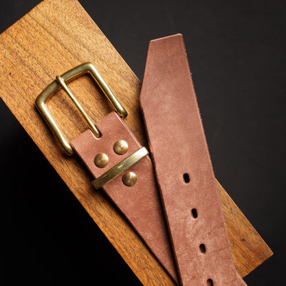 Ceinture 40mm en cuir de taureau Français, boucle et passant en laiton massif