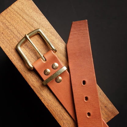 Ceinture 40mm en cuir de taureau Français, boucle et passant en laiton massif